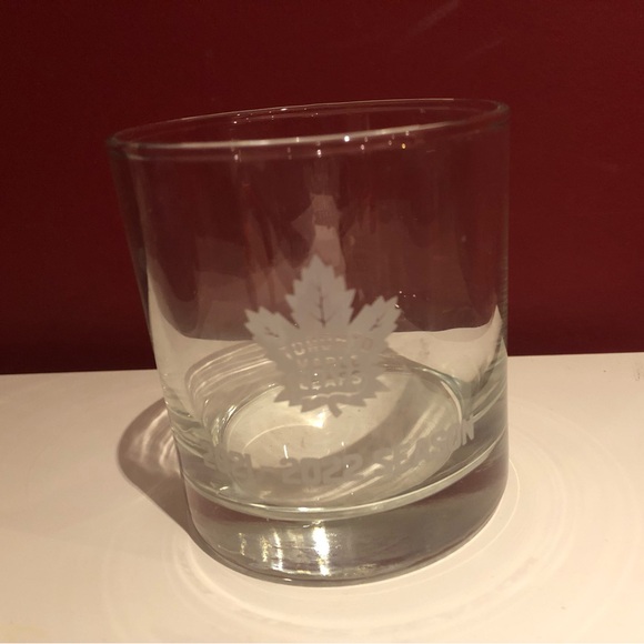 Toronto Maple Leafs Glassware Set - Picture 7 of 8